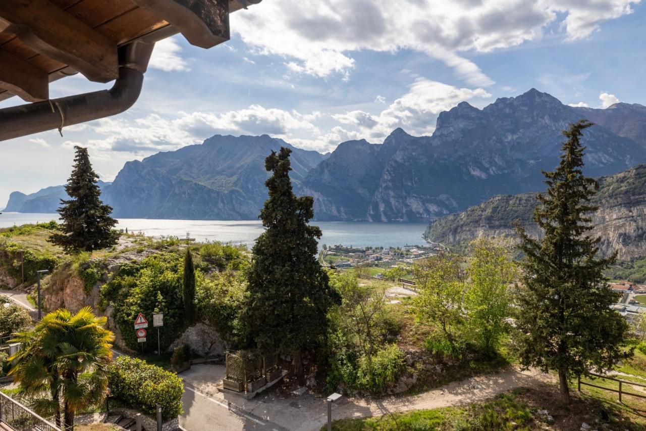 Appartamento Al Forte Torbole Sul Garda Exterior foto